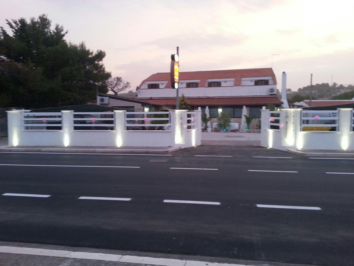 Albergo Labotte 비에스테 외부 사진